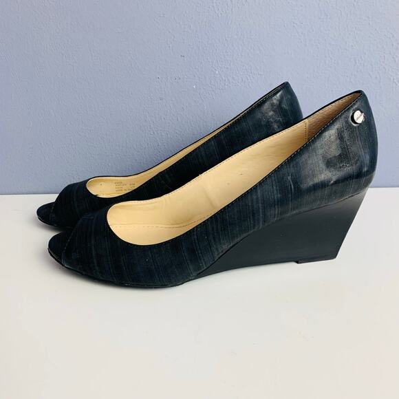 IOB Calvin Klein Shelly Streak Patent Peep Toe Wedge Size 8 1/2 - Picture 2 of 9